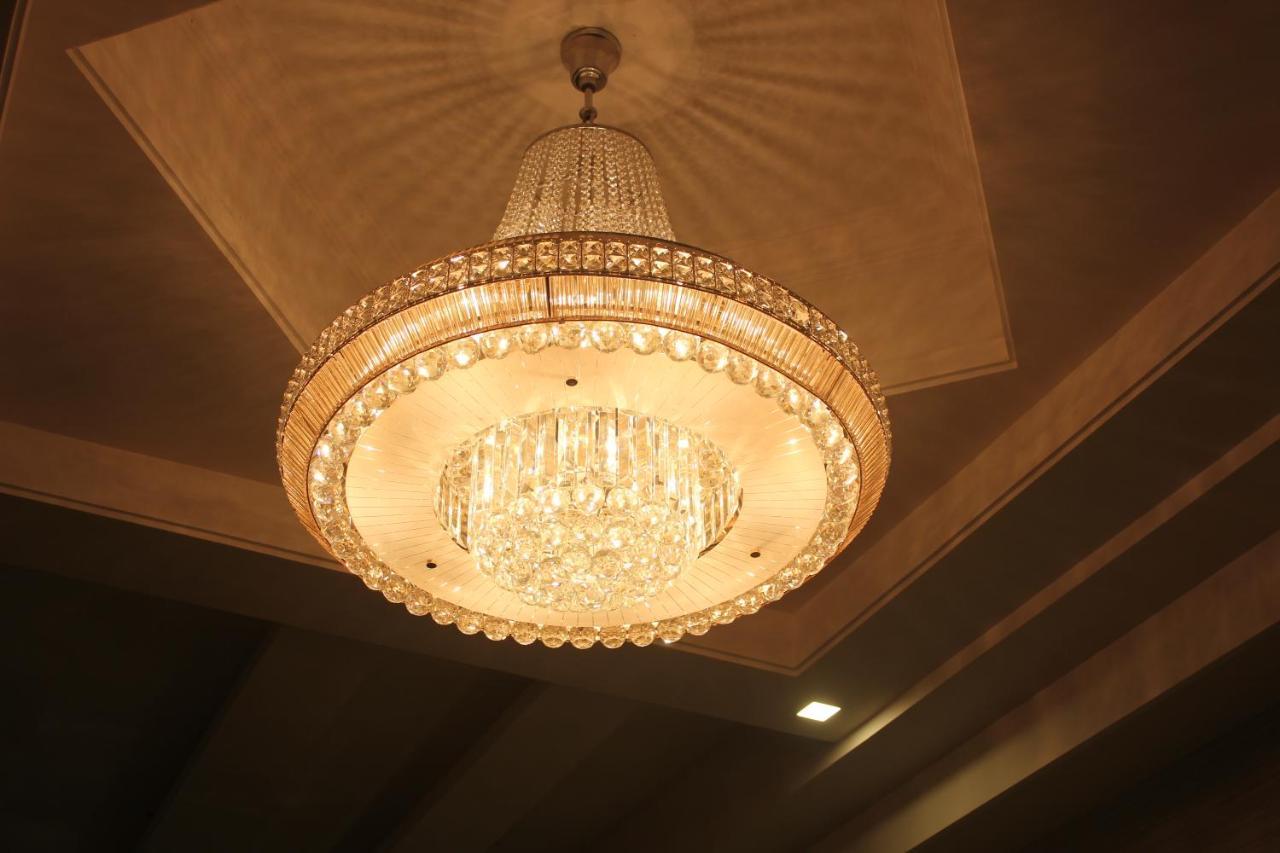 Nimantran Hotel Нави Мумбай Екстериор снимка